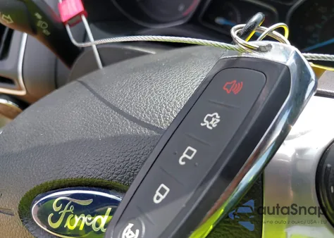 2013 Ford Focus Titanium из США, поврежденный, VIN 1FADP3J27DL163284